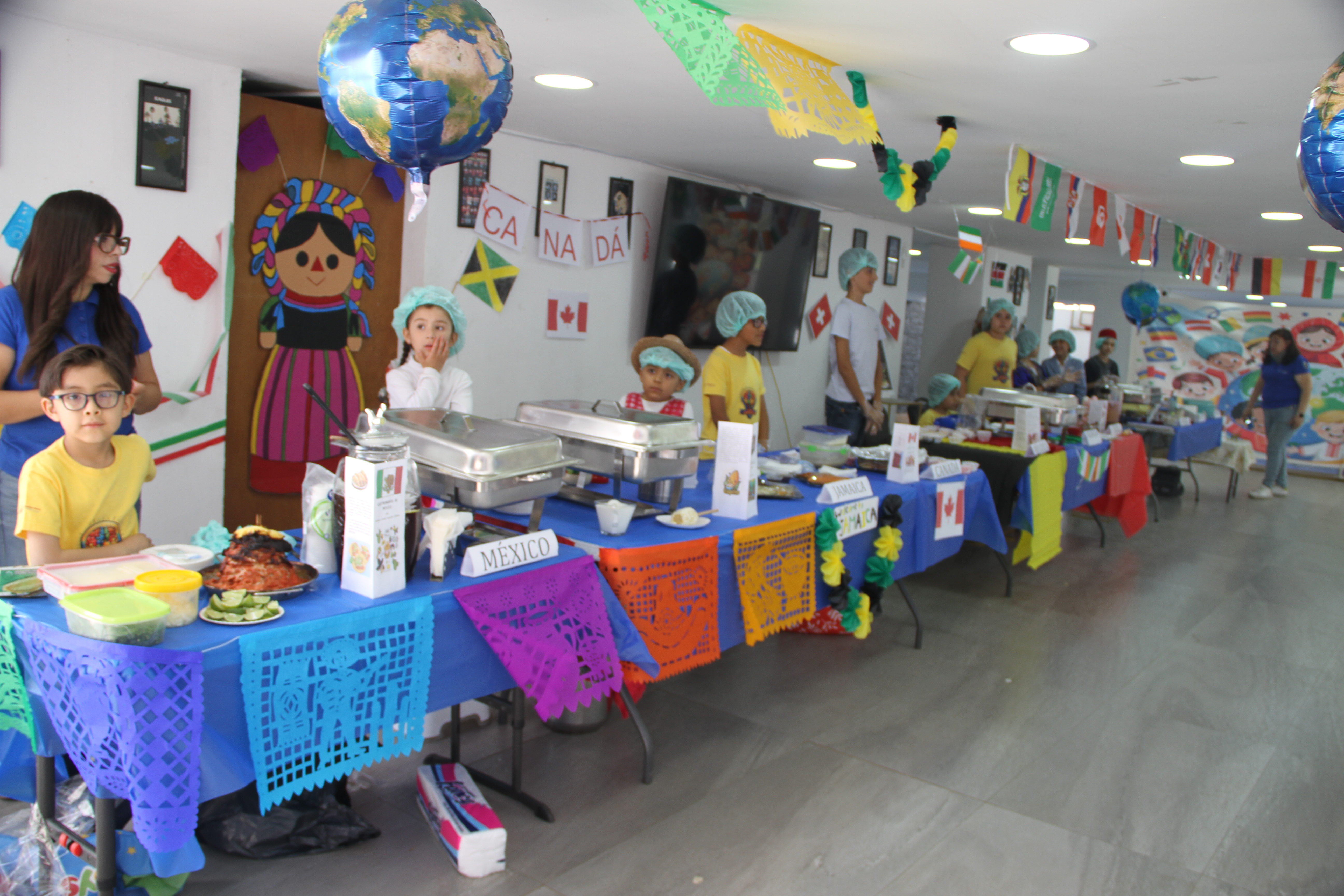 Trabajo en equipo — Feria Cultural